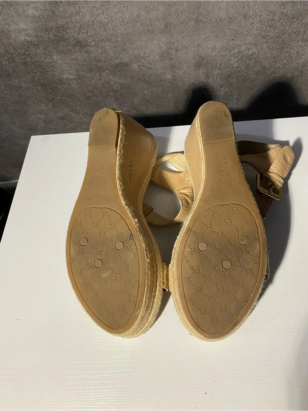 Franco Sarto Women's Wedge Sandals Size 10M Beige Tan Strappy Espadrille Flaws